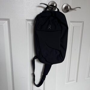 HydroFlask Black Slingback Bottle Pack